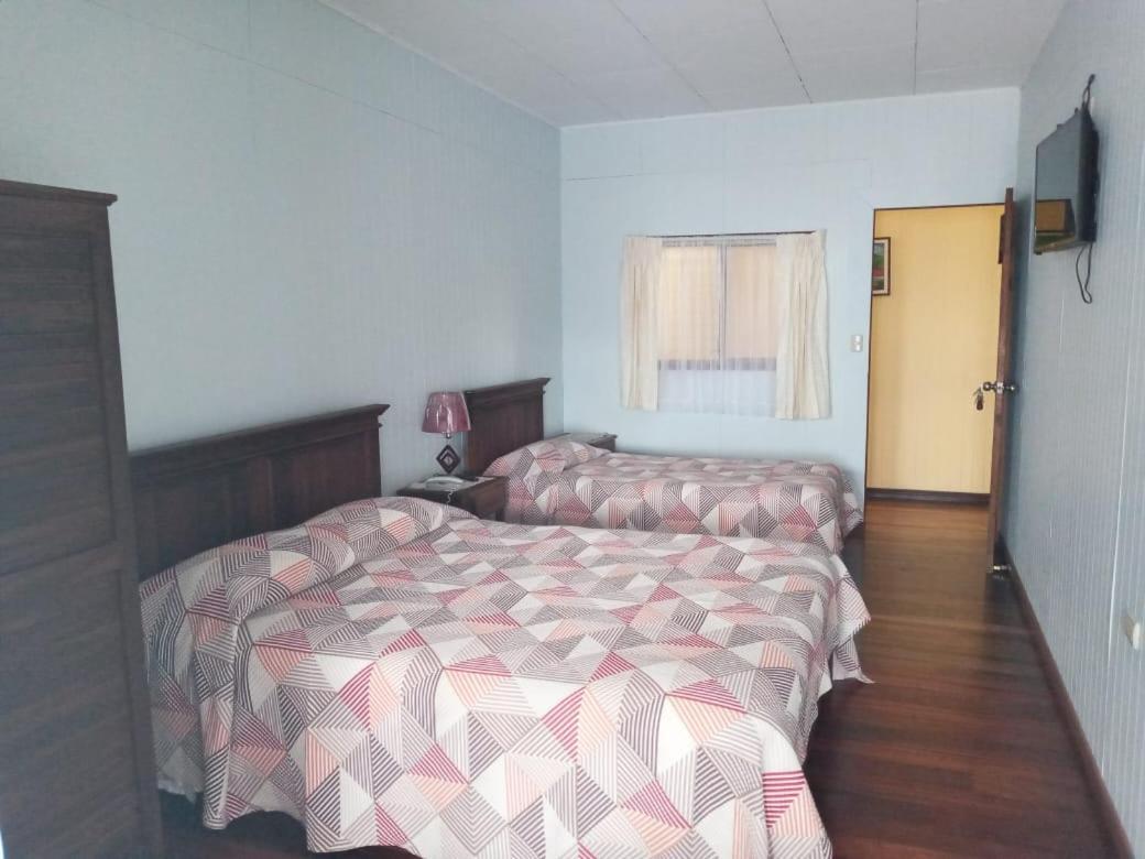 Hotel Las Brumas Cartago Exterior foto