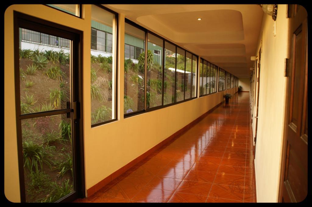 Hotel Las Brumas Cartago Quarto foto